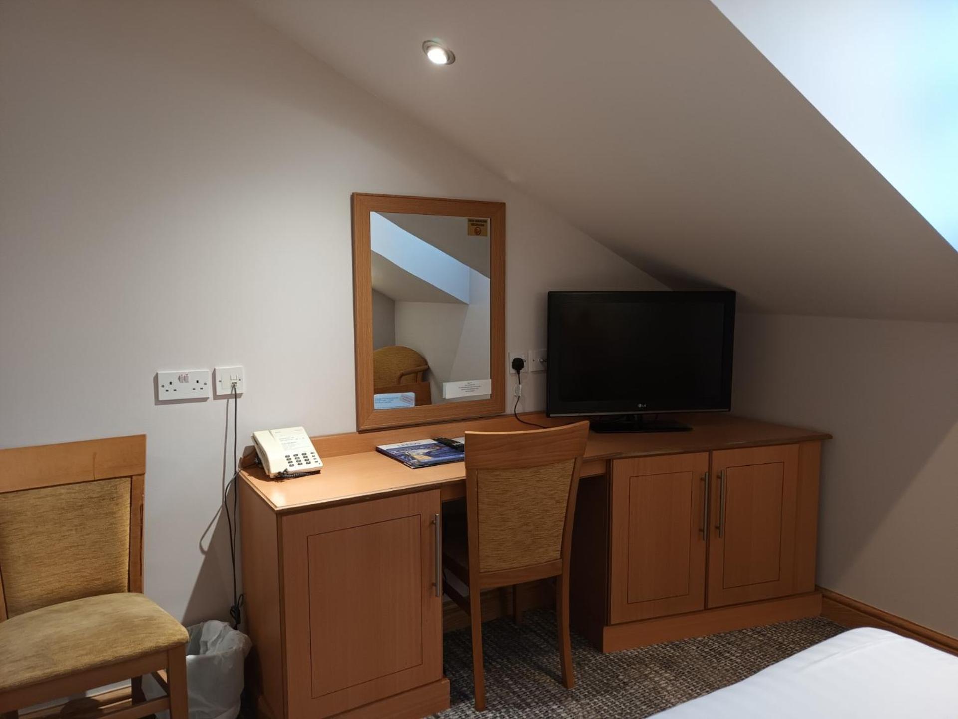 Corn Mill Lodge Hotel Leeds  Esterno foto