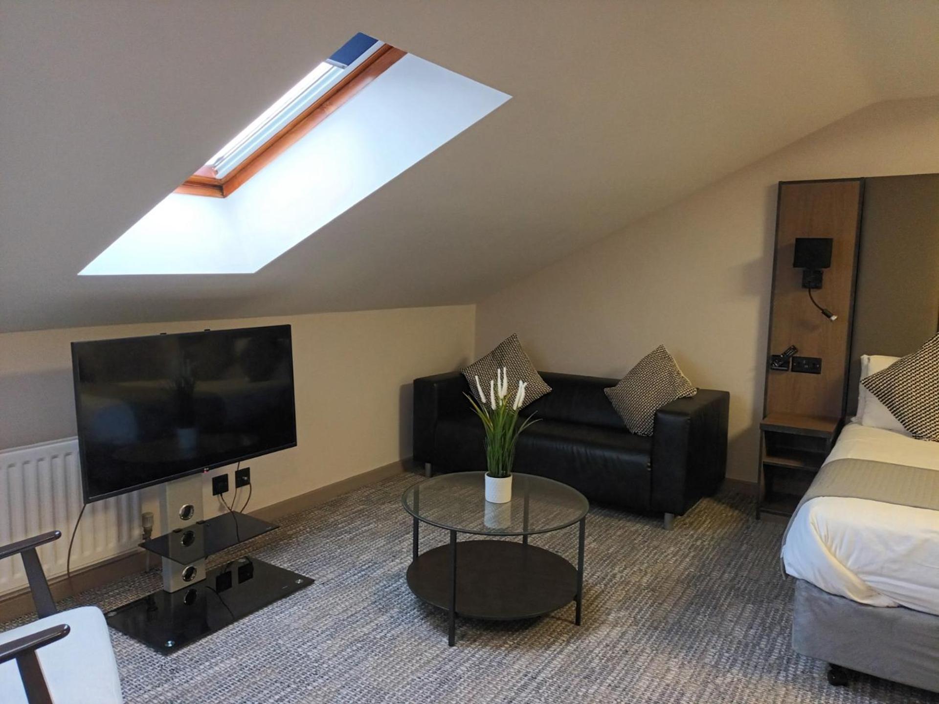 Corn Mill Lodge Hotel Leeds  Esterno foto