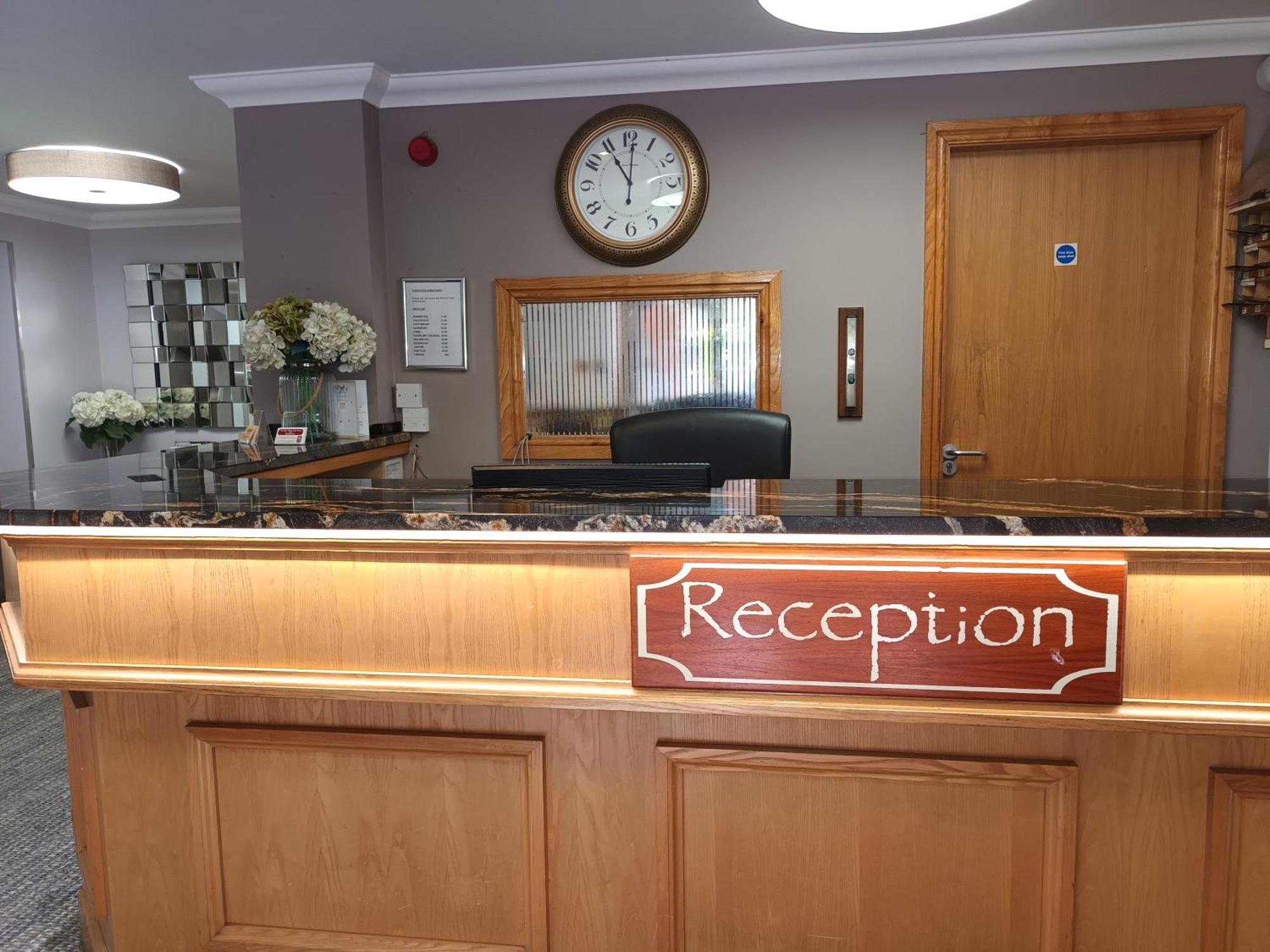 Corn Mill Lodge Hotel Leeds  Esterno foto