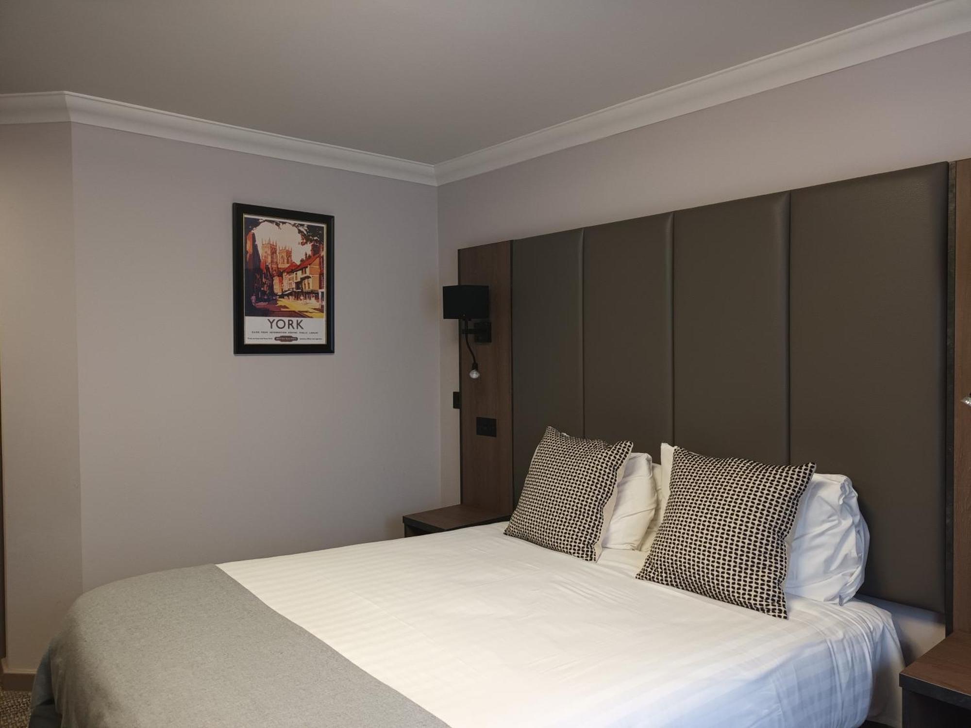 Corn Mill Lodge Hotel Leeds  Esterno foto